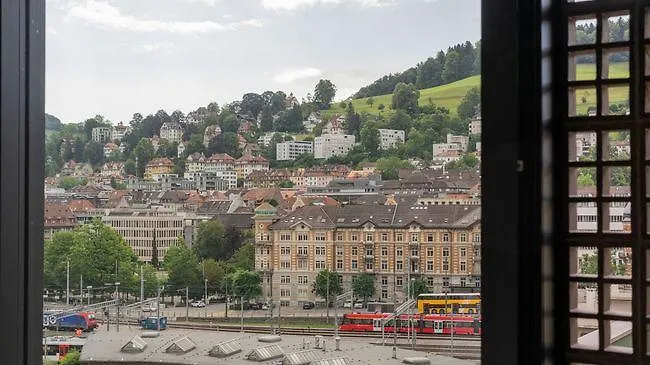 Hotel Tailormade Leo St Gallen 4*