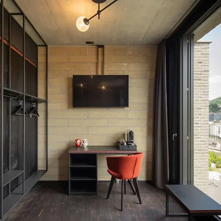 Tailormade Leo St Gallen