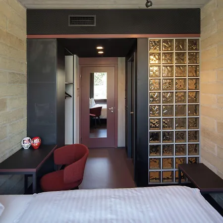 Tailormade Leo St Gallen 4*