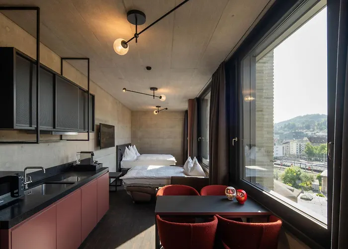 호텔 Tailormade Leo St Gallen 4*